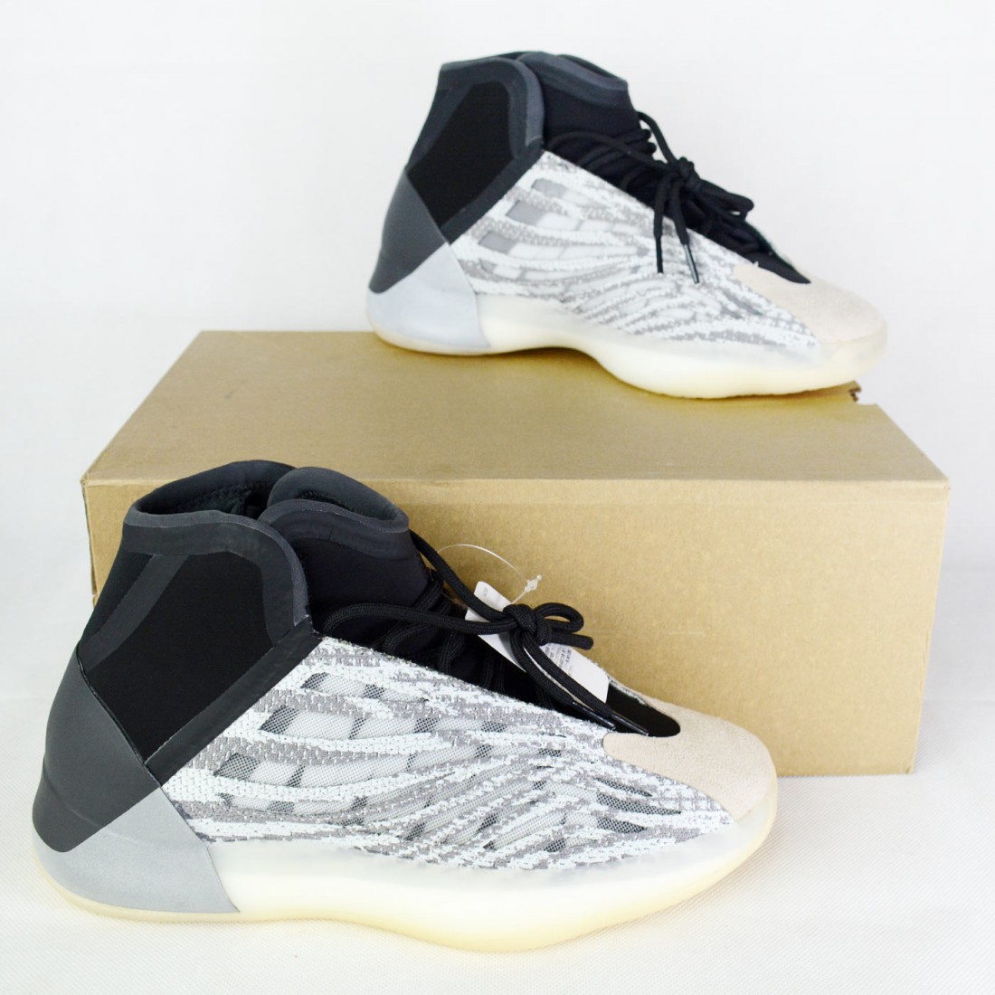 yeezy qntm boost
